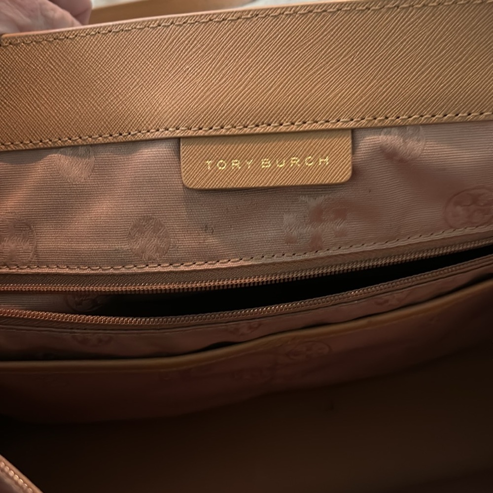 - Tory Burch light brown bag - Picture 8 of 9